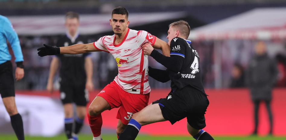 El Leipzig se impone al Mainz con doblete de André Silva